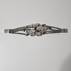 Bella Uno Gray Bracelet with Silvertone Detail and Magnetic Closure NWOT